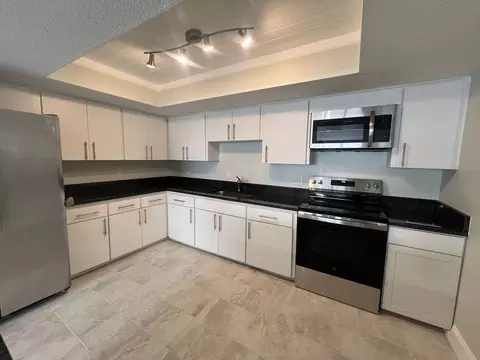 2023 2045 Hyde Park St, Southgate, FL 34239