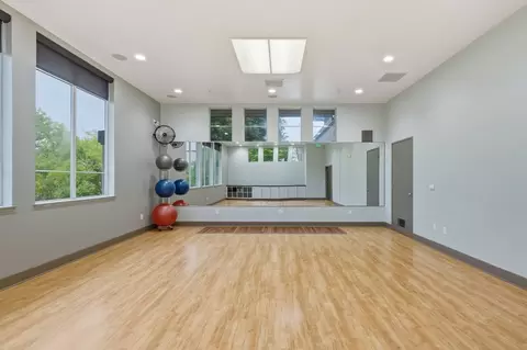 4343 Renaissance Dr, San Jose, CA 95134 photo 23