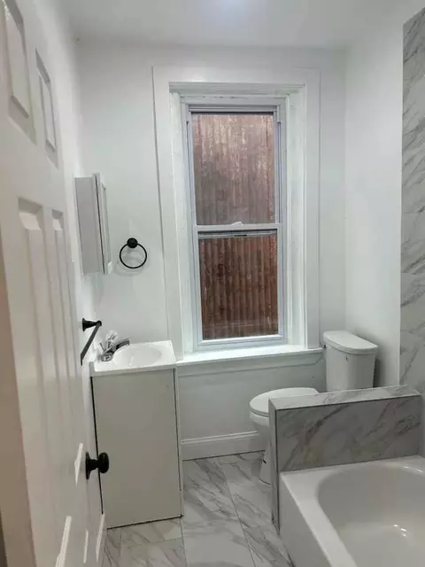 5023 Walnut St, Philadelphia, PA 19139