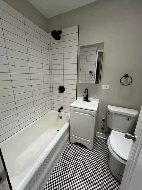 3015 N Milwaukee Ave, Chicago, IL 60618 photo 15