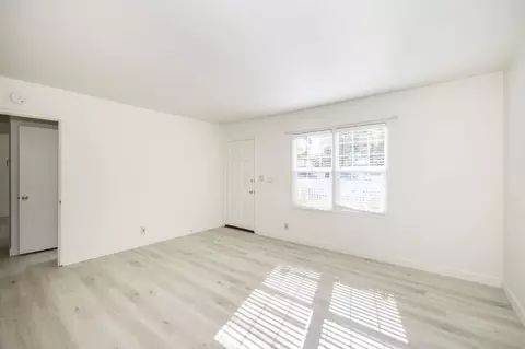 496 Chiquita Ave, Mountain View, CA 94041