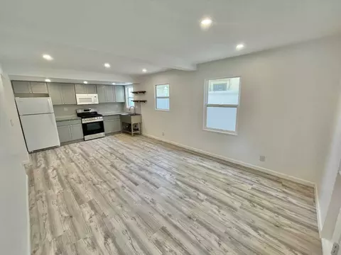 45 65th Pl, Long Beach, CA 90803