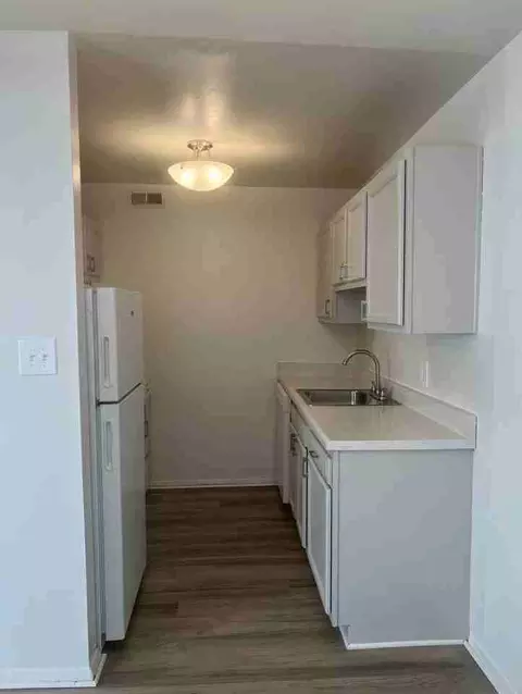 17 Middlesex Rd, Newport News, VA 23606