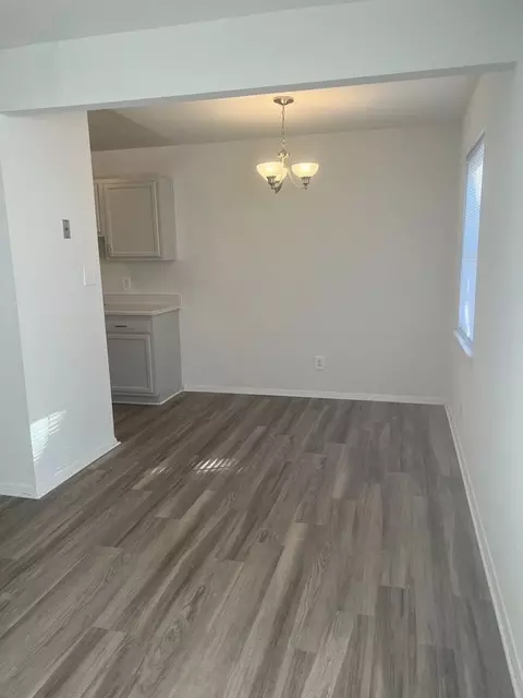 17 Middlesex Rd, Newport News, VA 23606