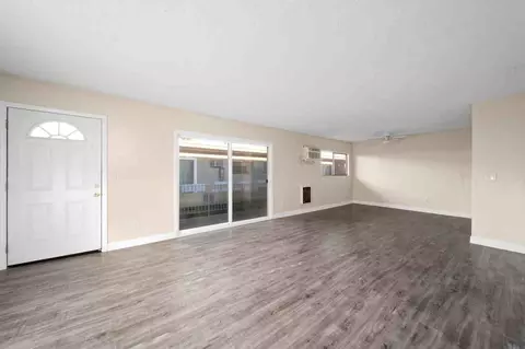 18400 Collins St, Los Angeles, CA 91356