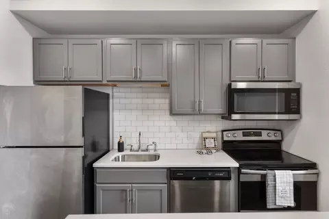 801 Bend Blvd, East Moline, IL 61244