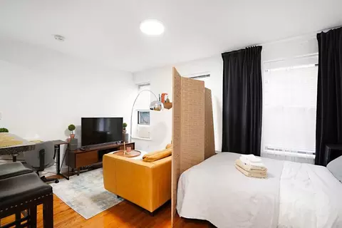317 E 75th St, New York, NY 10021