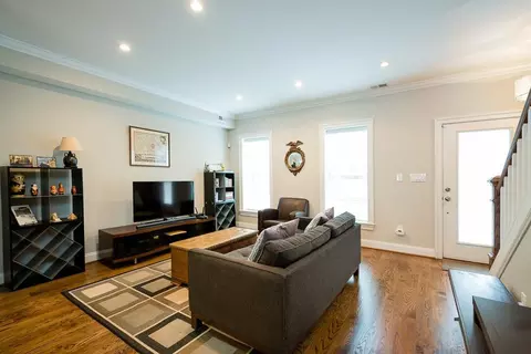 1503 Vermont Ave NW, Washington, DC 20005 photo 4