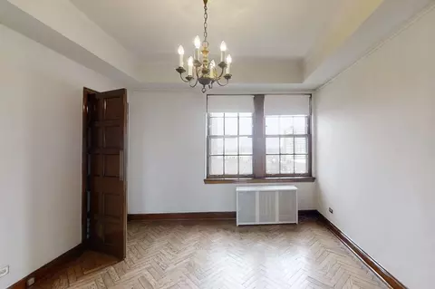 5801 S Dorchester Ave, Chicago, IL 60637 photo 10