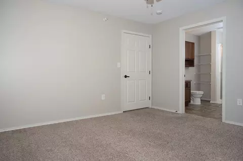 5900 Roose St, Lincoln, NE 68506 photo 8