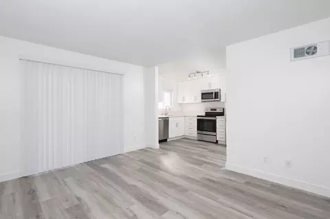 2925 Broadway, San Diego, CA 92102