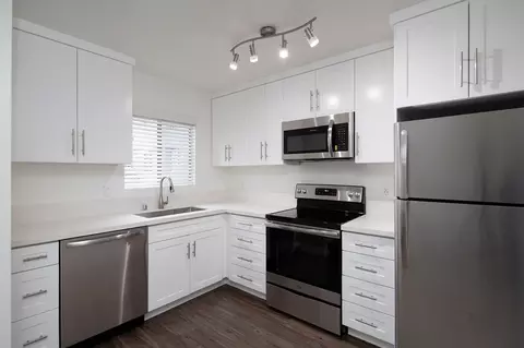 2925 Broadway, San Diego, CA 92102