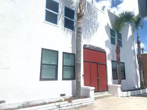 845 E 6th St, Long Beach, CA 90802 photo 2