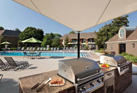 8916 Marksfield Rd, Hurstbourne, KY 40222 photo 12
