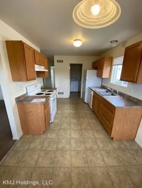 743 W 2nd St, Cheyenne, WY 82007
