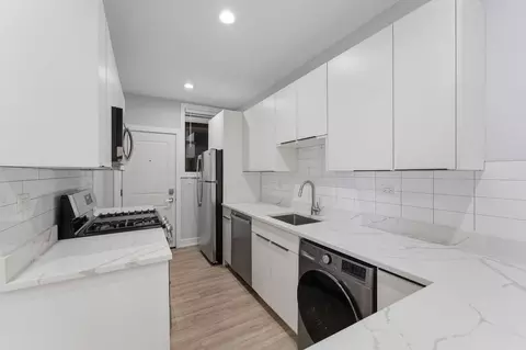 7736 N Eastlake Ter, Chicago, IL 60626