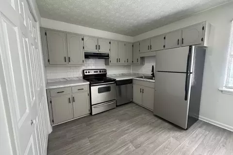 240 Sycamore Dr, Athens, GA 30606
