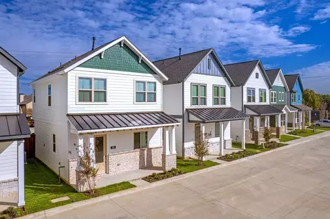 760 W Bedford Euless Rd, Hurst, TX 76053