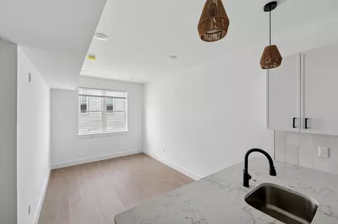 2520 N Front St, Philadelphia, PA 19133