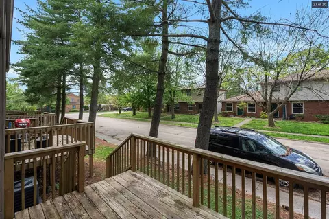 1707 E Walnut Lawn St, Springfield, MO 65804