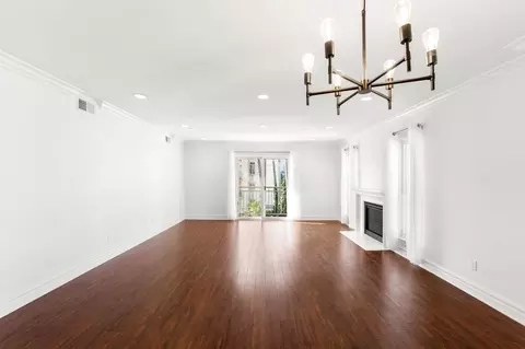 8610 Chalmers Dr, Los Angeles, CA 90035