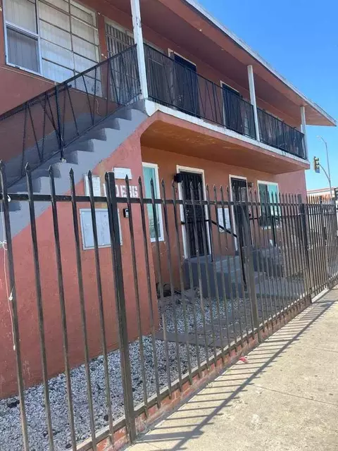 100 E 66th St, Los Angeles, CA 90003