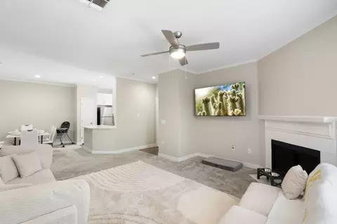 15850 N Thompson Peak Pkwy, Scottsdale, AZ 85260