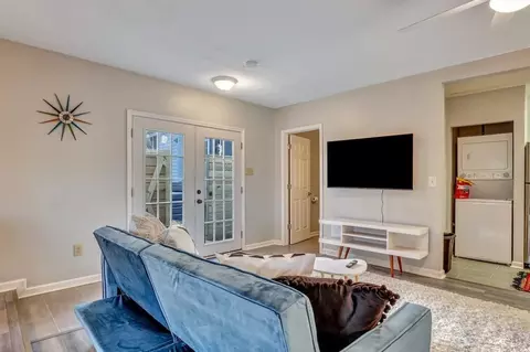 109 E Point Dr, Savannah, GA 31410