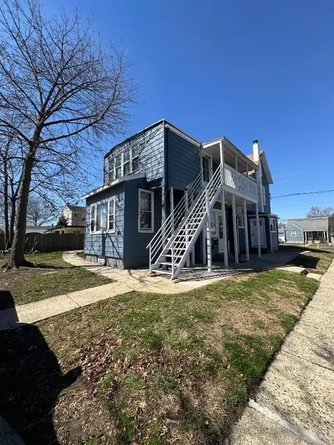 102 4th Ave, Mount Ephraim, NJ 08059