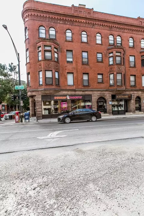 2300 N Clark St, Chicago, IL 60614 photo 3