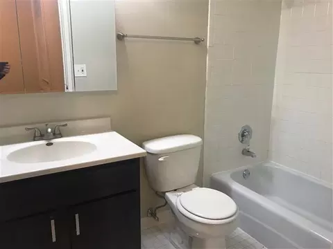 2300 N Clark St, Chicago, IL 60614 photo 23