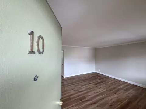 524 E 17th St, Oakland, CA 94606