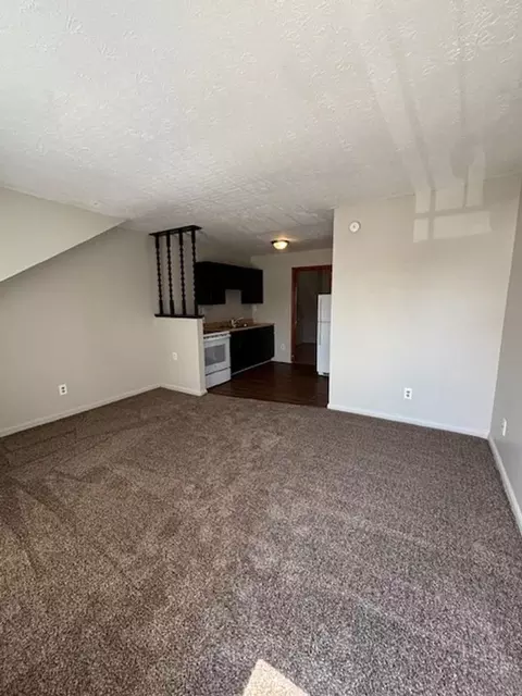 413 S Main St, Muldraugh, KY 40155