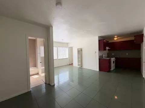 1561 W Pacific Coast Hwy, Long Beach, CA 90810