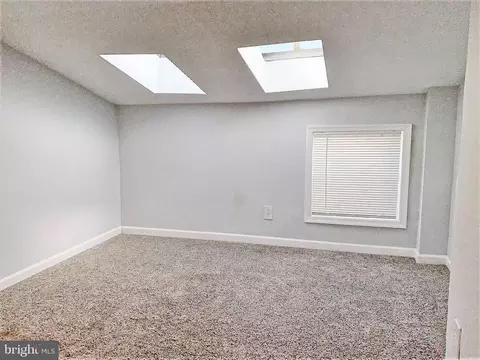 16 S Washington St, Baltimore, MD 21231