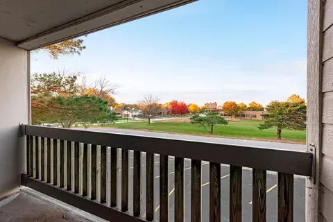 2101 Oakwood Rd, Ames, IA 50014