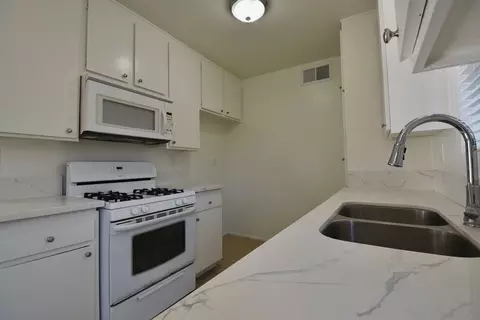 24411 Newhall Ave, Newhall, CA 91321 photo 5