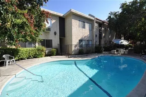 24411 Newhall Ave, Newhall, CA 91321