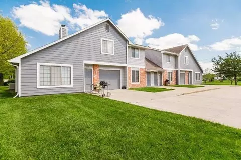2310 W 26th St, Lawrence, KS 66047