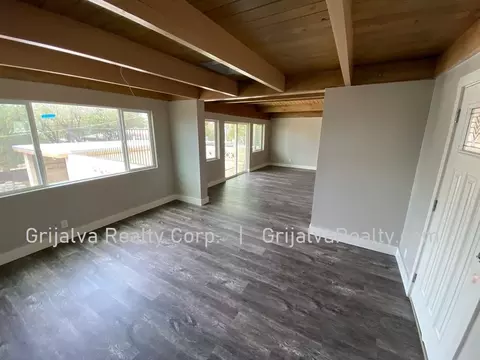 2923 E 10th St, Tucson, AZ 85716