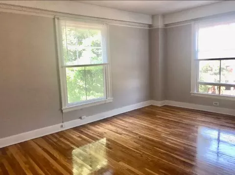 547 Cherry St SE, Grand Rapids, MI 49503