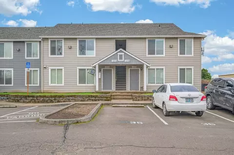 1100 N Davis St, Cornelius, OR 97113