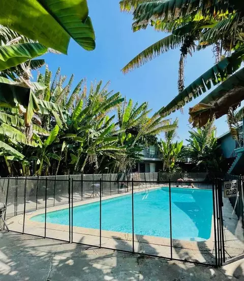 3844 Potomac Ave, Los Angeles, CA 90008