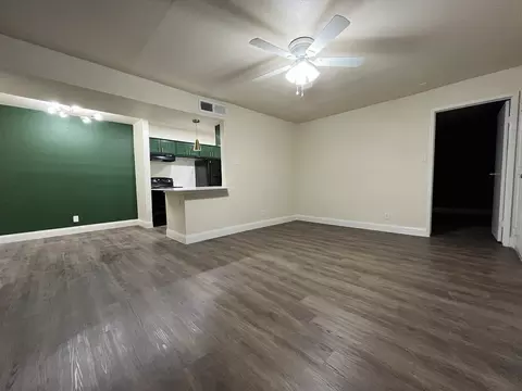534 Hunt Ln, San Antonio, TX 78245