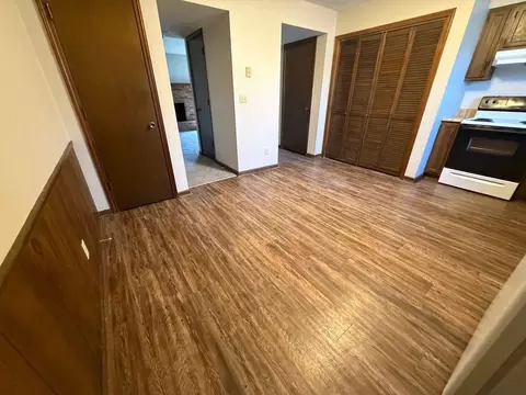 252 NW Woods Chapel Rd, Blue Springs, MO 64015