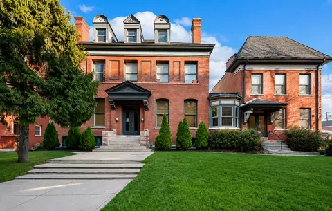 3717 Westminster Pl, Saint Louis, MO 63108