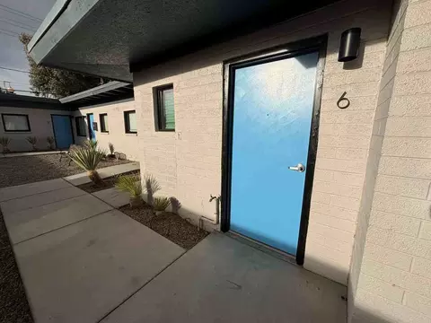 218 S 11th St, Las Vegas, NV 89101
