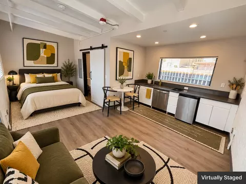 218 S 11th St, Las Vegas, NV 89101