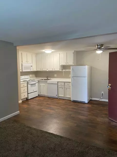 2080 W La Loma Dr, Rancho Cordova, CA 95670