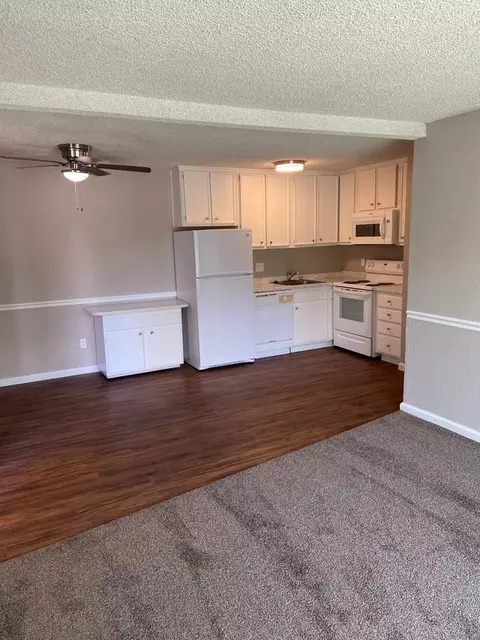 2080 W La Loma Dr, Rancho Cordova, CA 95670